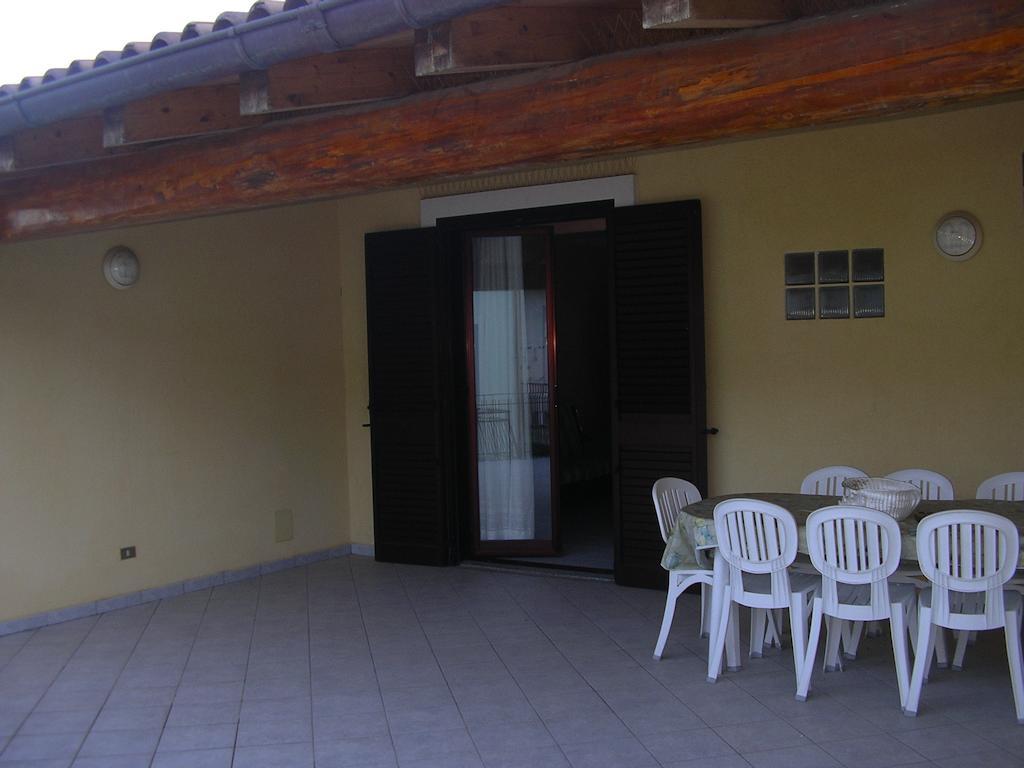 Terrazza Sul Mare Gioiosa Marea Exterior foto